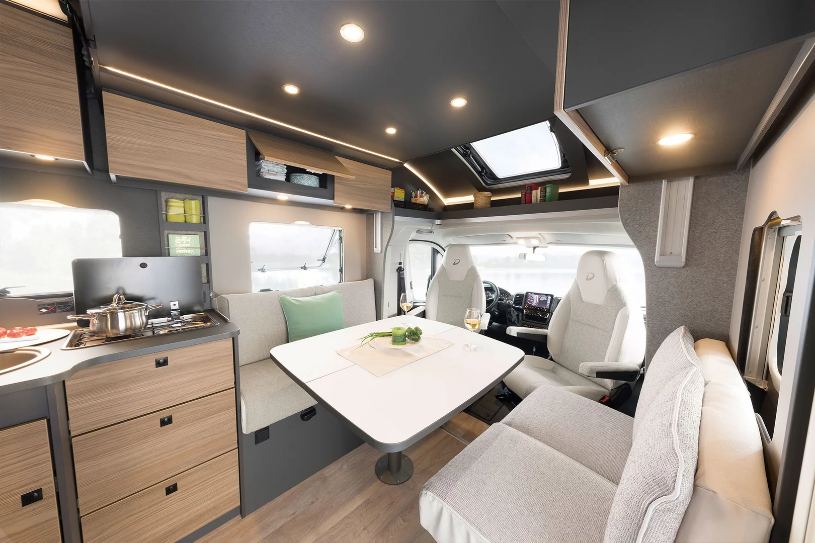Foto van DETHLEFFS TREND T 7057 DBL/EBL