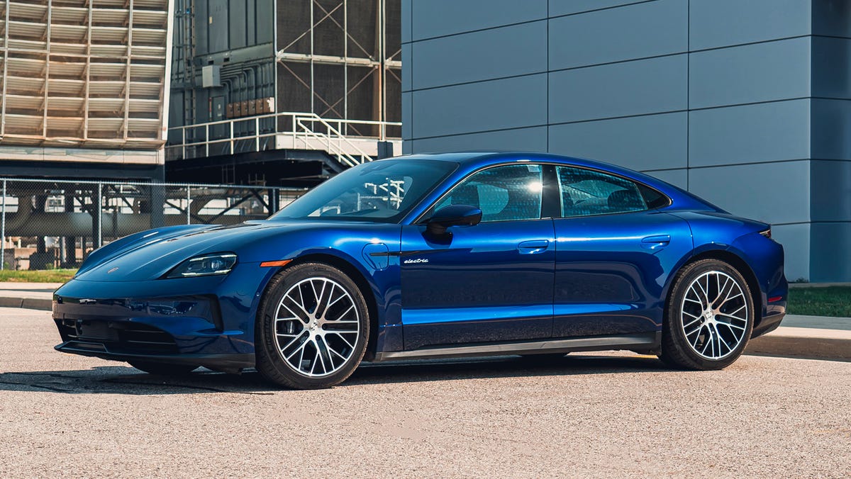 Foto van PORSCHE TAYCAN GTS