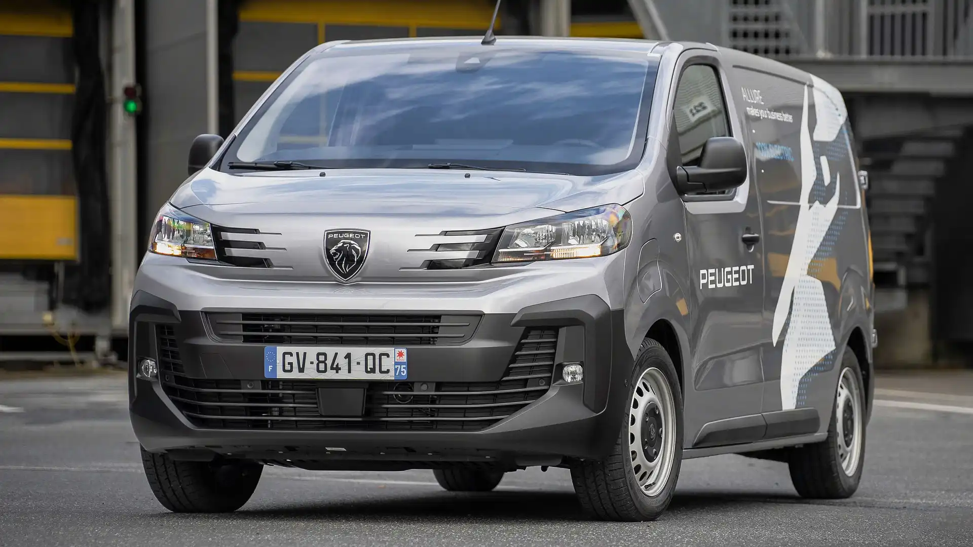 Peugeot Expert  2025 - voorkant