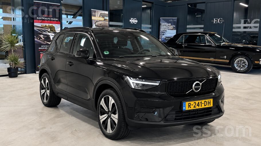 Volvo XC 40  2022 - voorkant