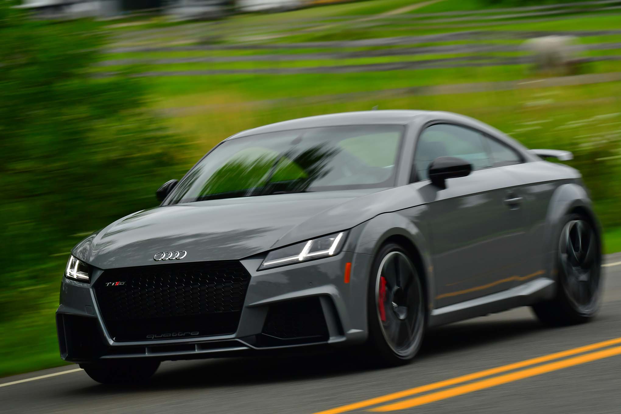 Foto van AUDI TT RS COUPE