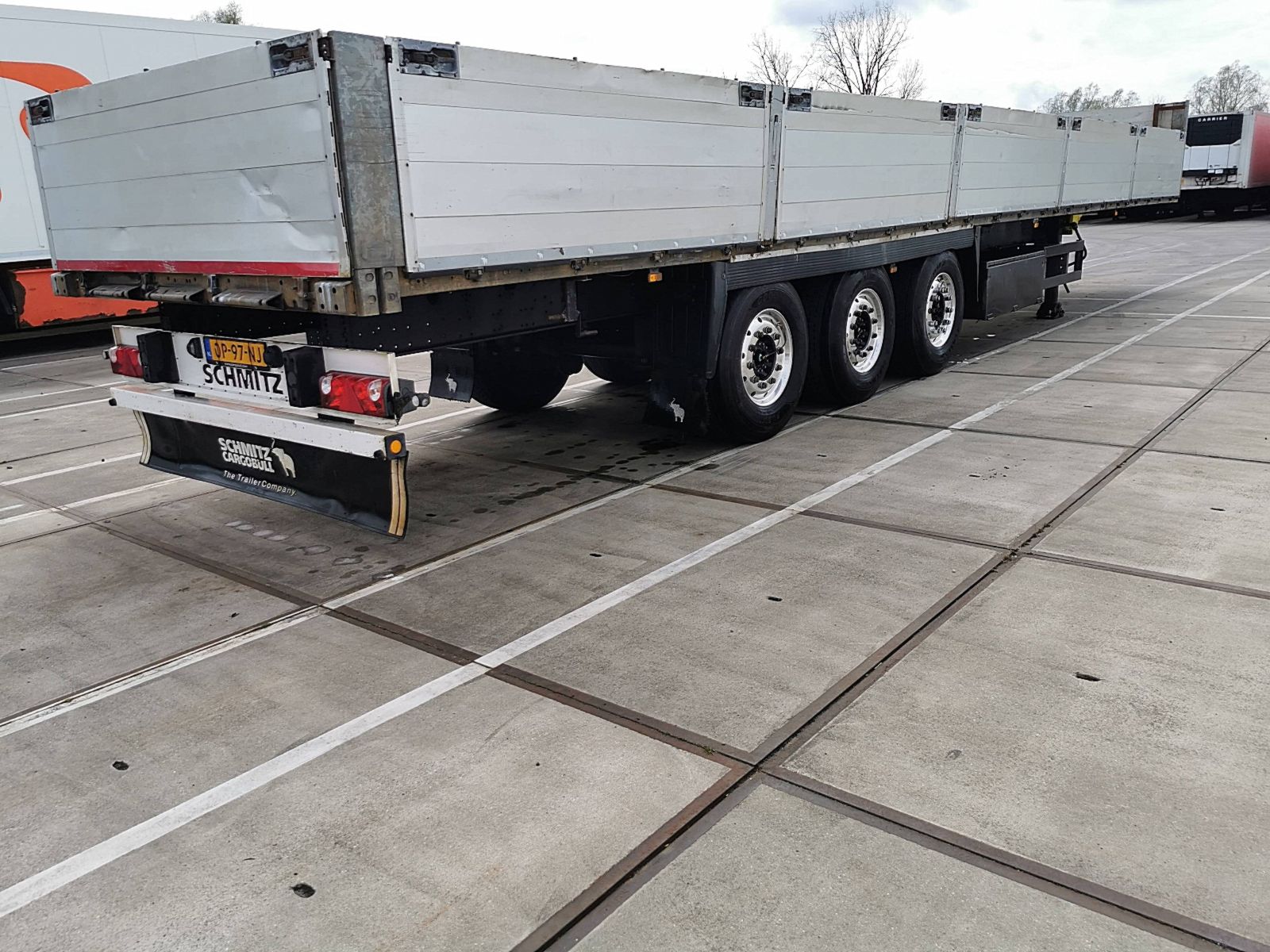 Foto van SCHMITZ CARGOBULL N/A