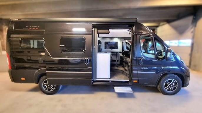 Foto van ADRIA TWIN 640SLB