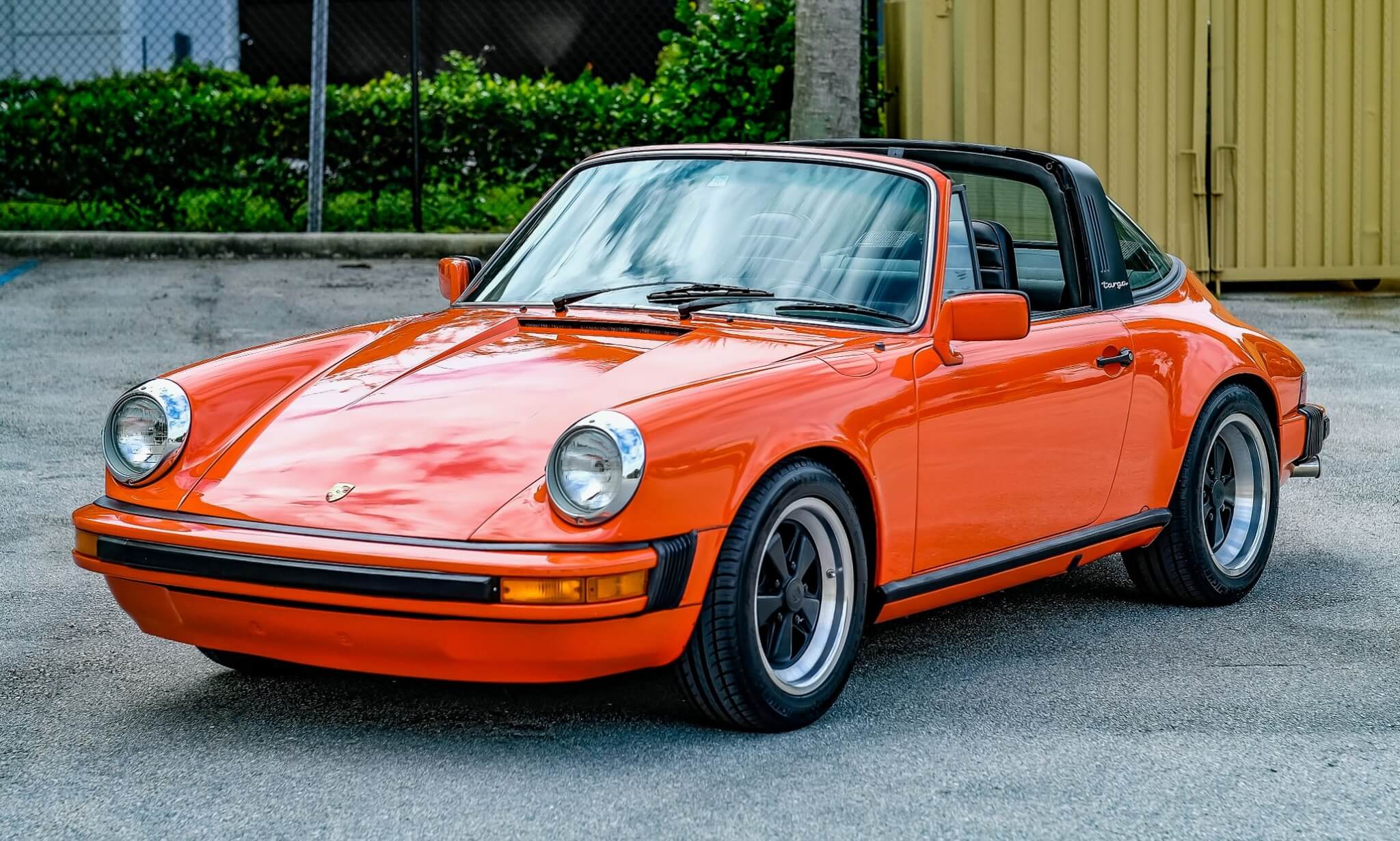 Foto van PORSCHE 911 TARGA