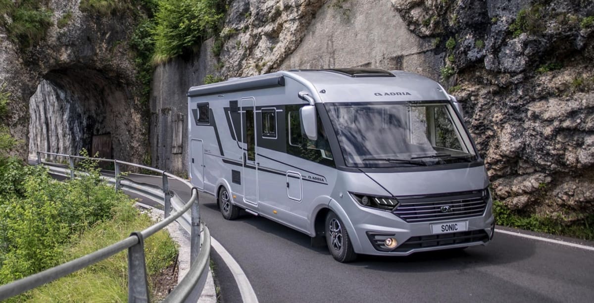 Foto van ADRIA SONIC 700DL