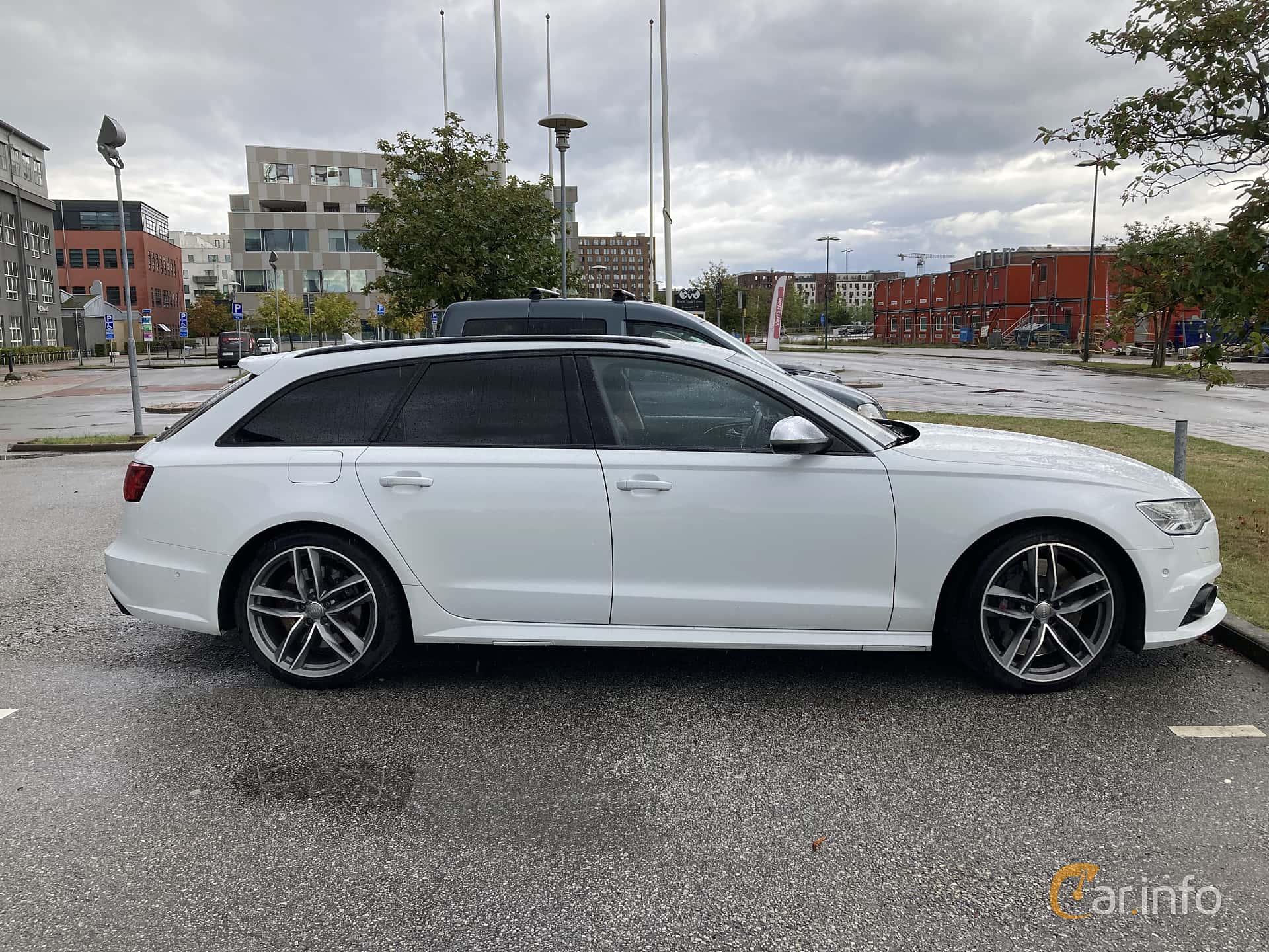 Foto van AUDI S6 AVANT