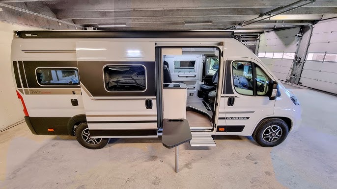 Foto van ADRIA TWIN 640 SGX