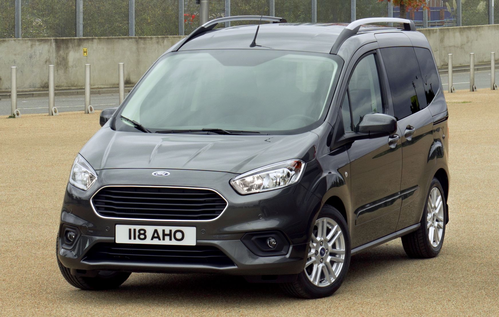 Foto van FORD TOURNEO COURIER