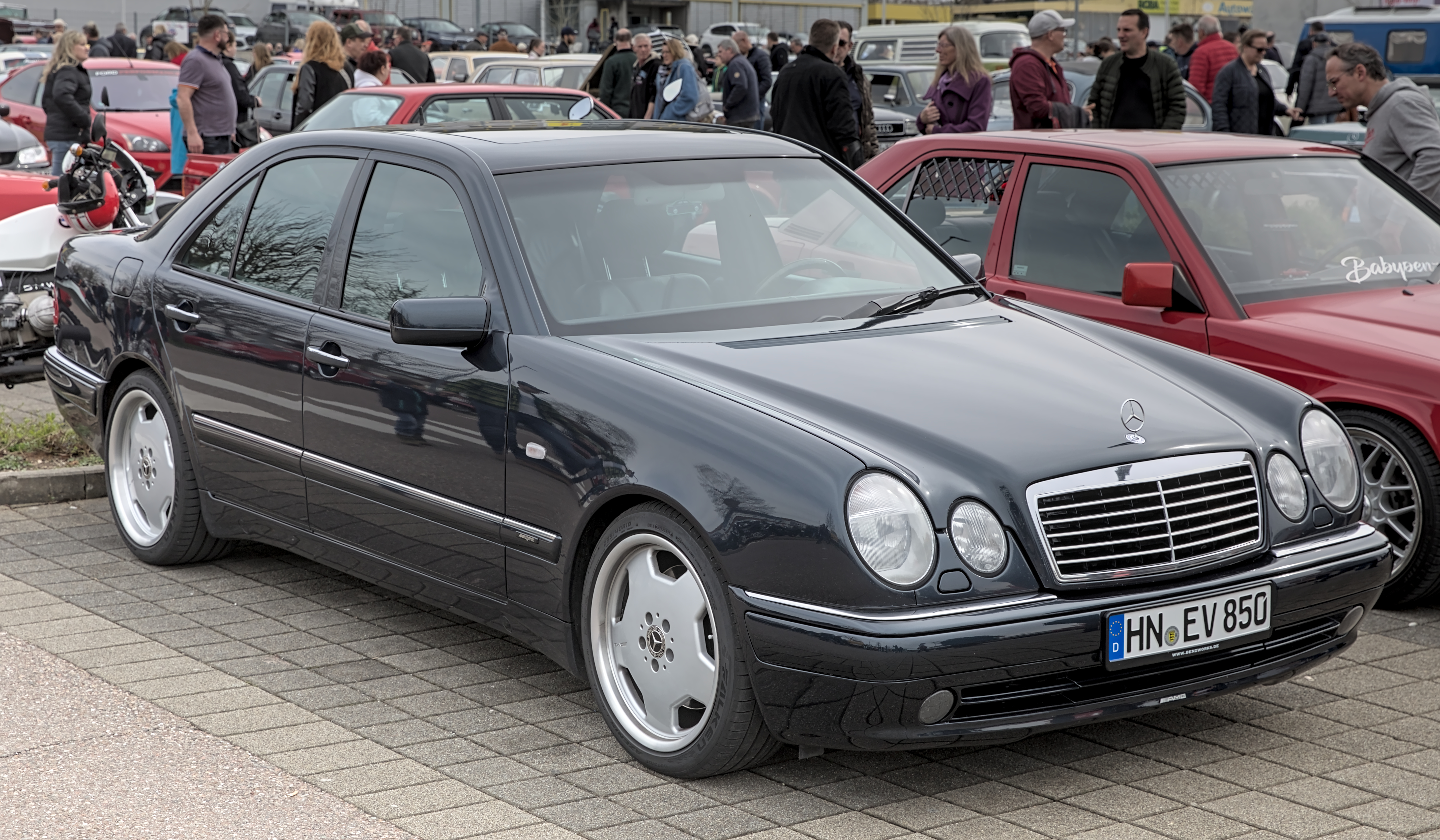 Foto van MERCEDES-BENZ 210 D
