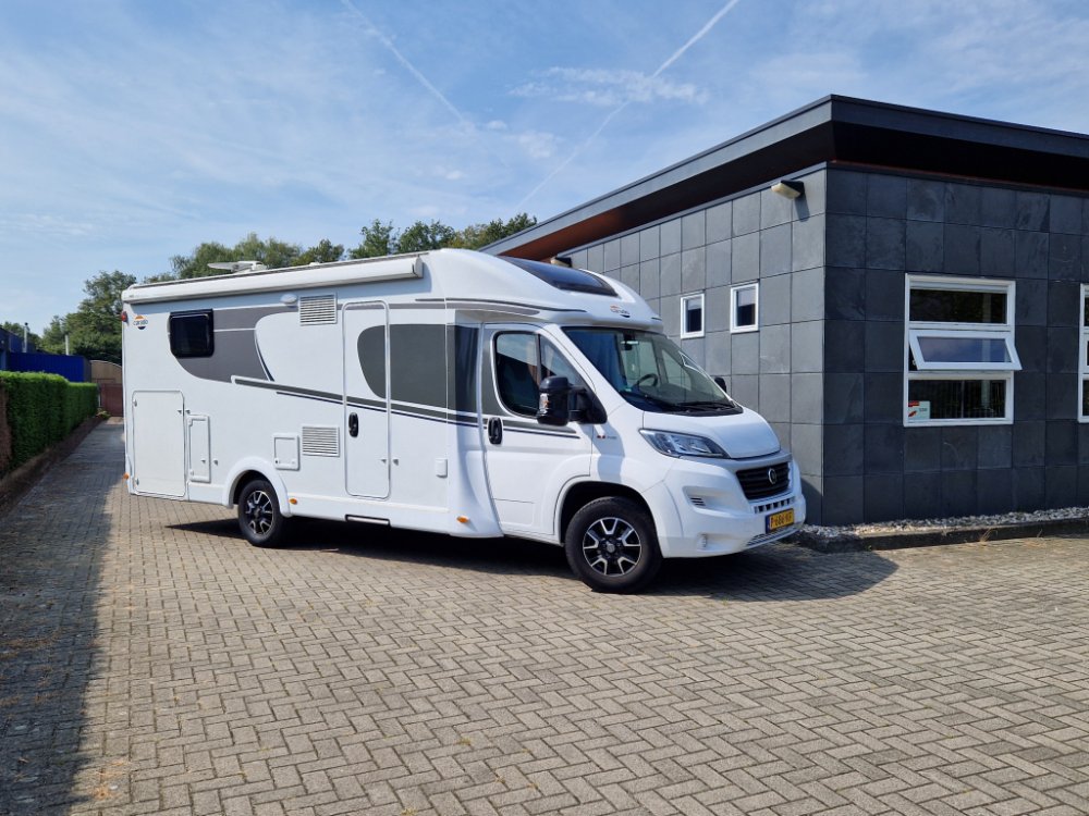 Foto van CAPRON T447