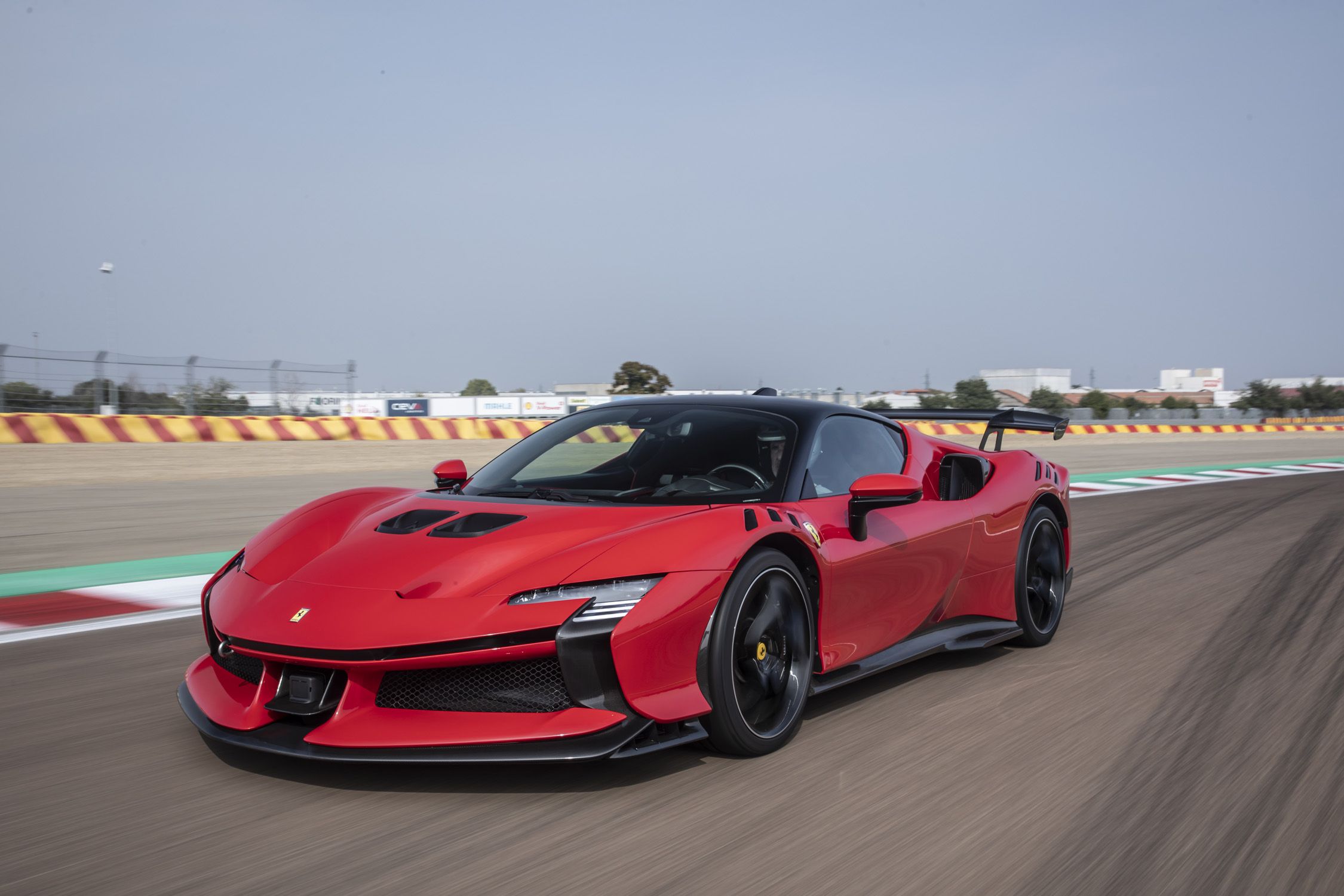 Foto van FERRARI SF90 STRADALE