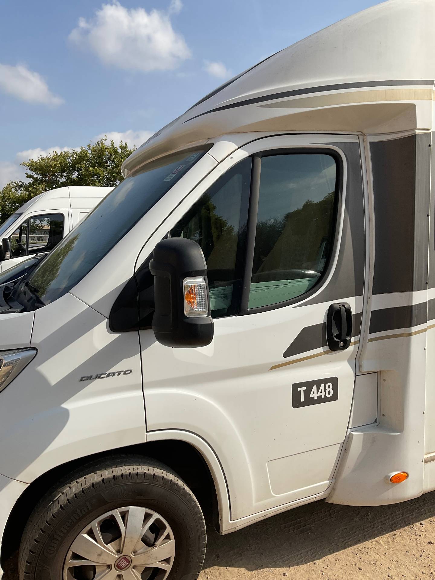 Foto van CAPRON T448