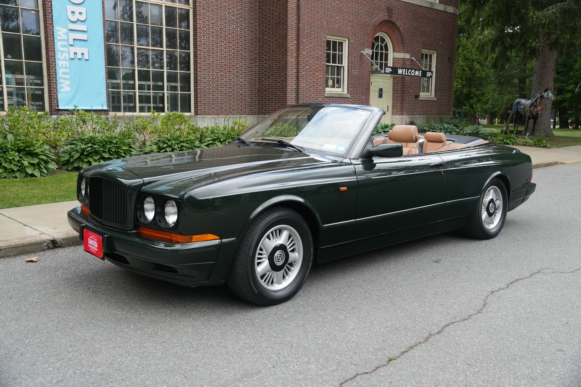 Foto van BENTLEY AZURE