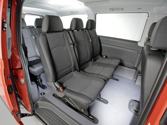 Mercedes-Benz Vito 113 CDI 320 Lang DC Standaard 2010 - voorkant