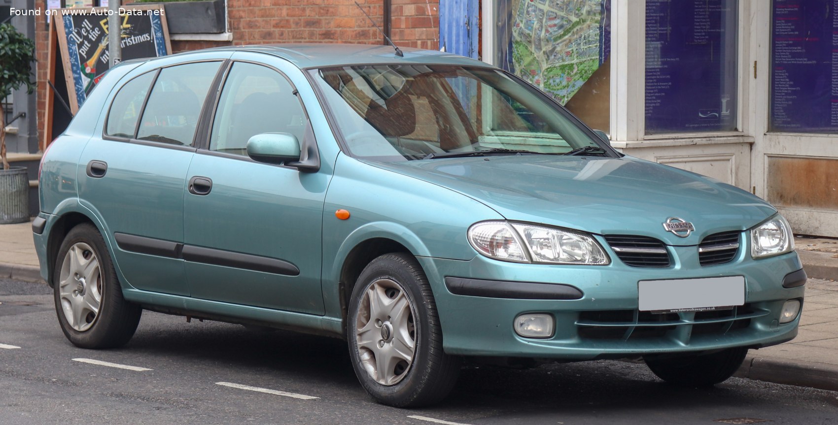 Foto van Nissan Almera