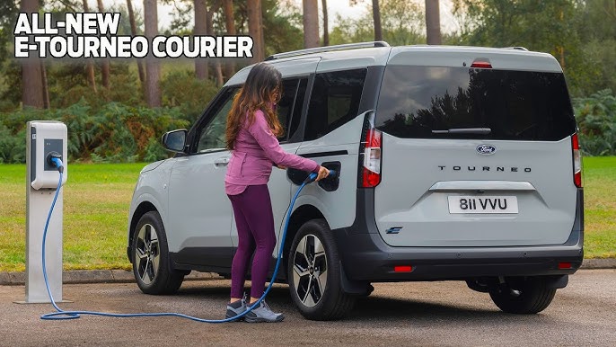 Ford Tourneo Courier  2025 - voorkant