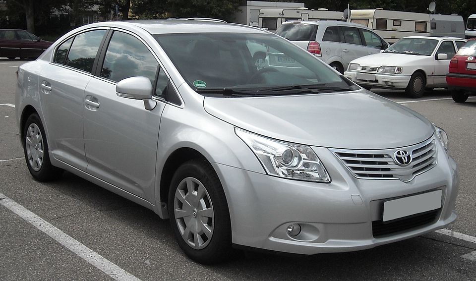 Toyota Avensis  2018 - voorkant