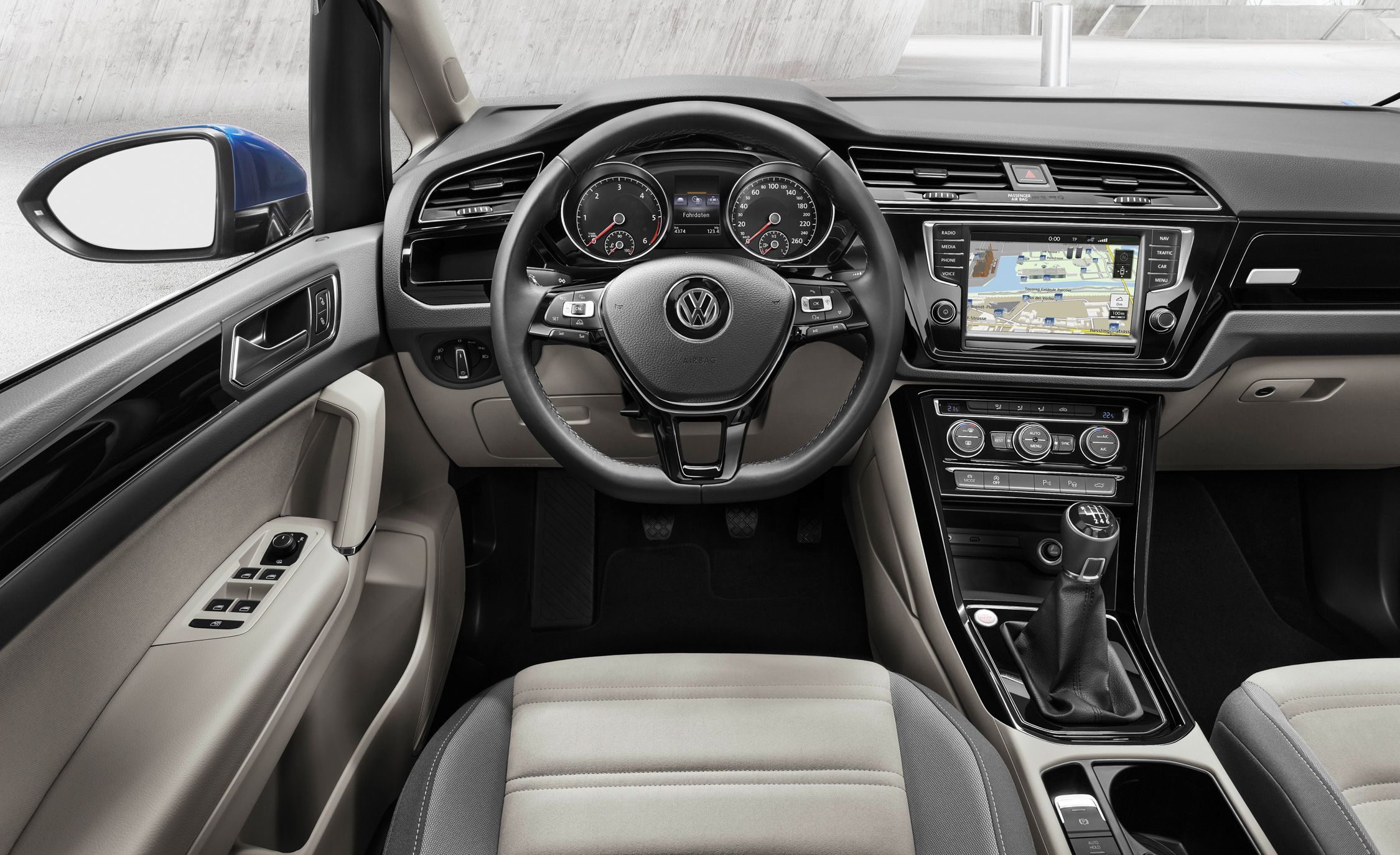 Volkswagen Touran  2015 - voorkant