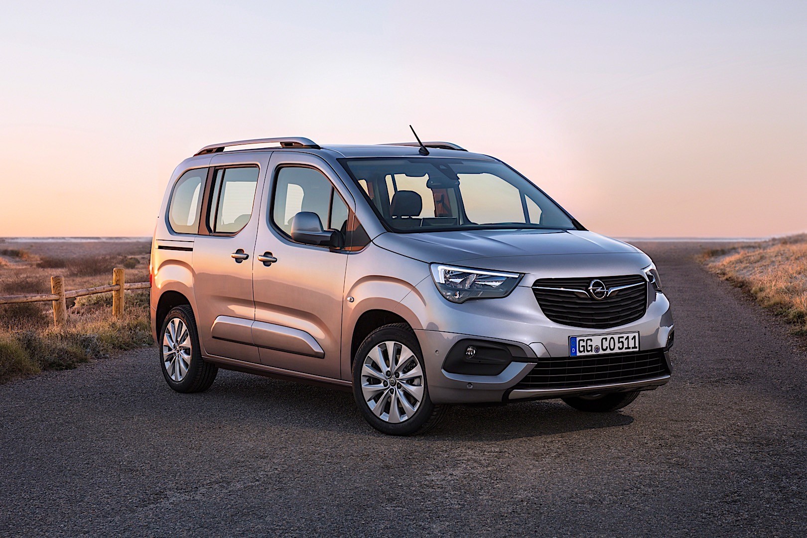 Opel Combo Life  2020 - voorkant