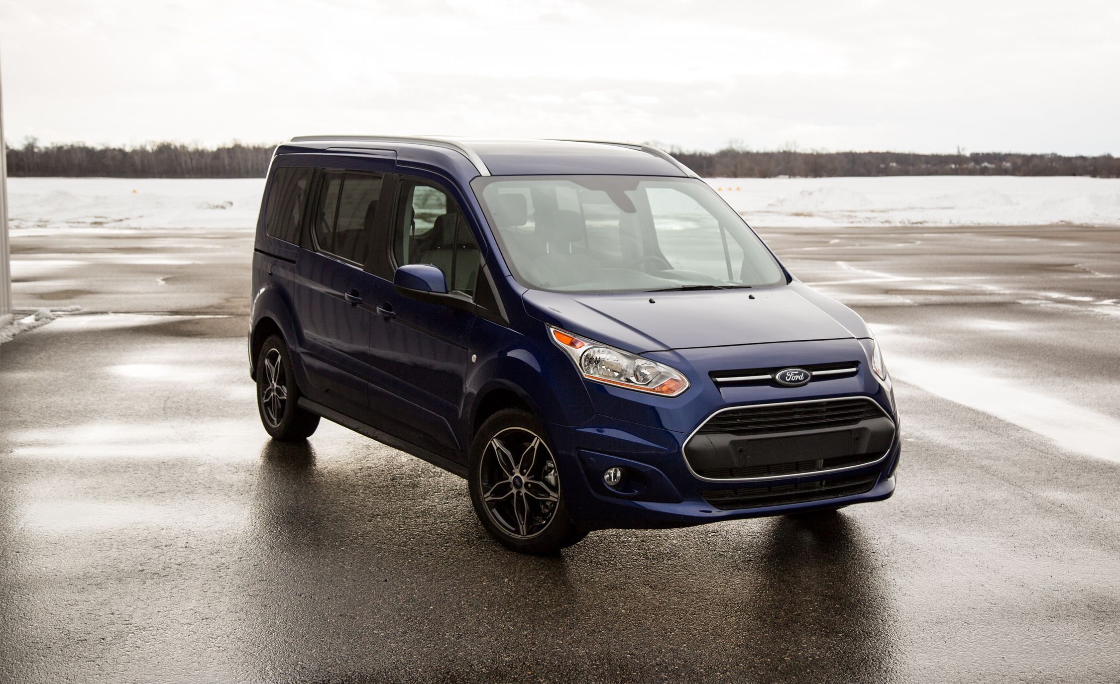 Ford Tourneo Connect  2017 - voorkant
