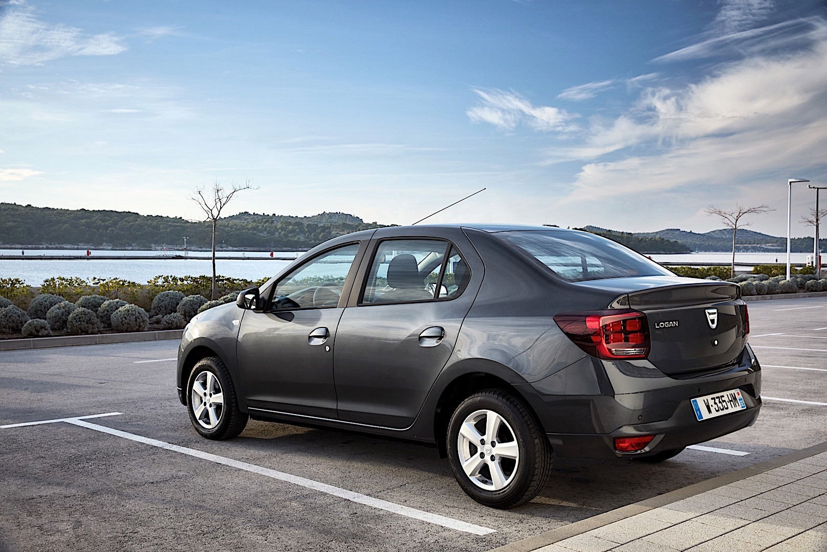 Dacia Logan  2019 - voorkant
