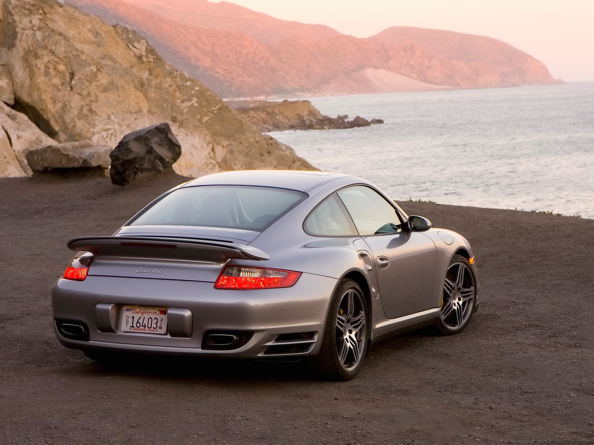 Foto van PORSCHE 911 TURBO