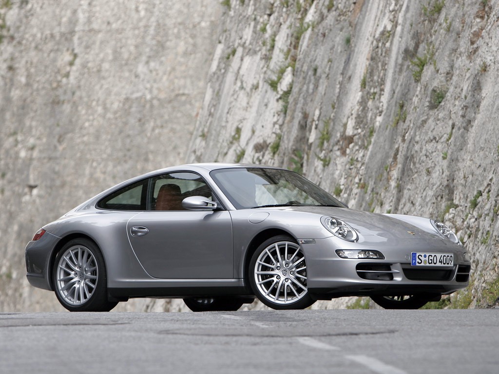Foto van PORSCHE 911 CARRERA 4