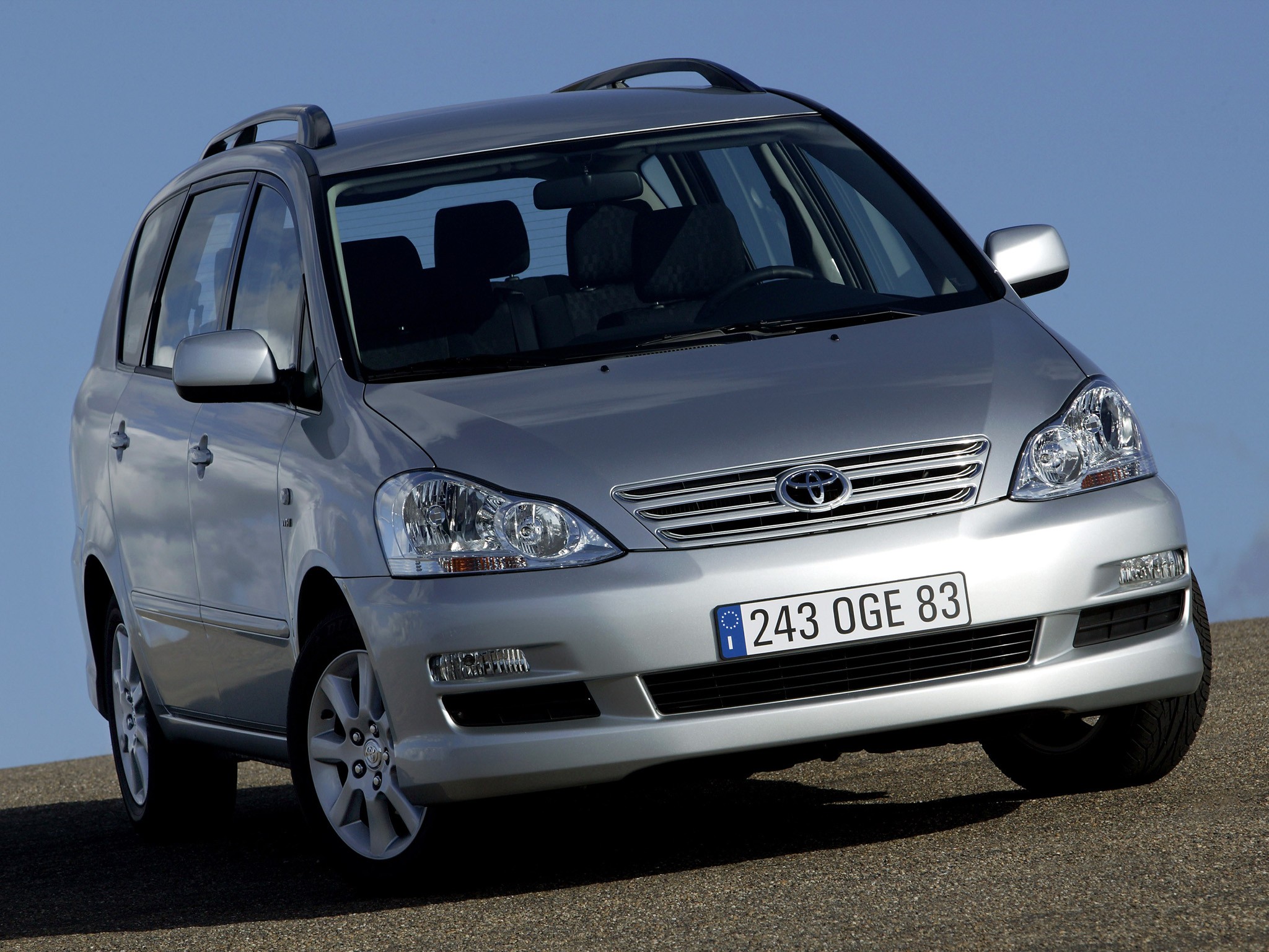 Foto van TOYOTA TOYOTA AVENSIS VERSO