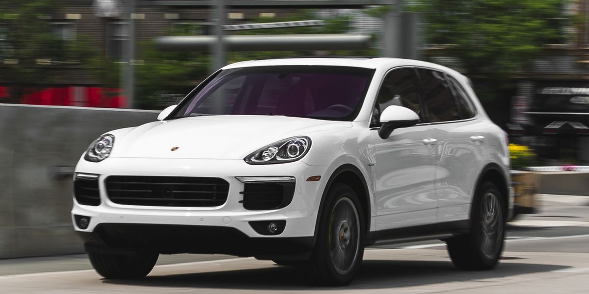 Foto van PORSCHE CAYENNE S E-HYBRID