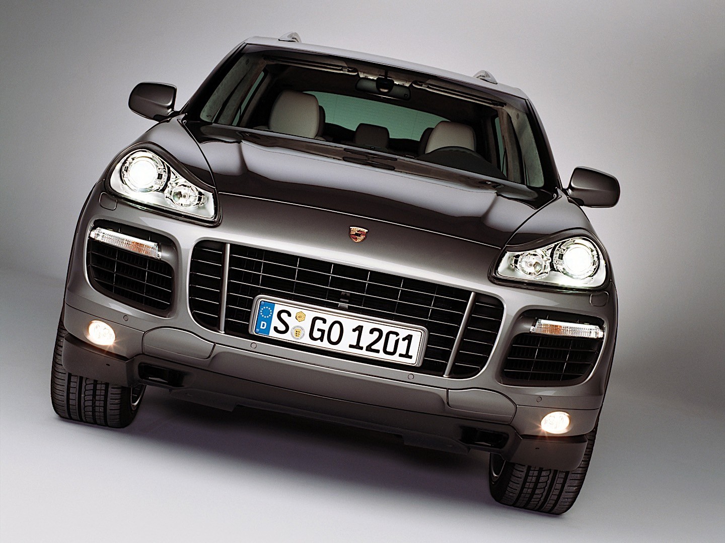 Foto van PORSCHE CAYENNE TURBO