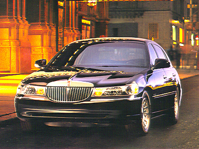Foto van FORD LINCOLN TOWN CAR
