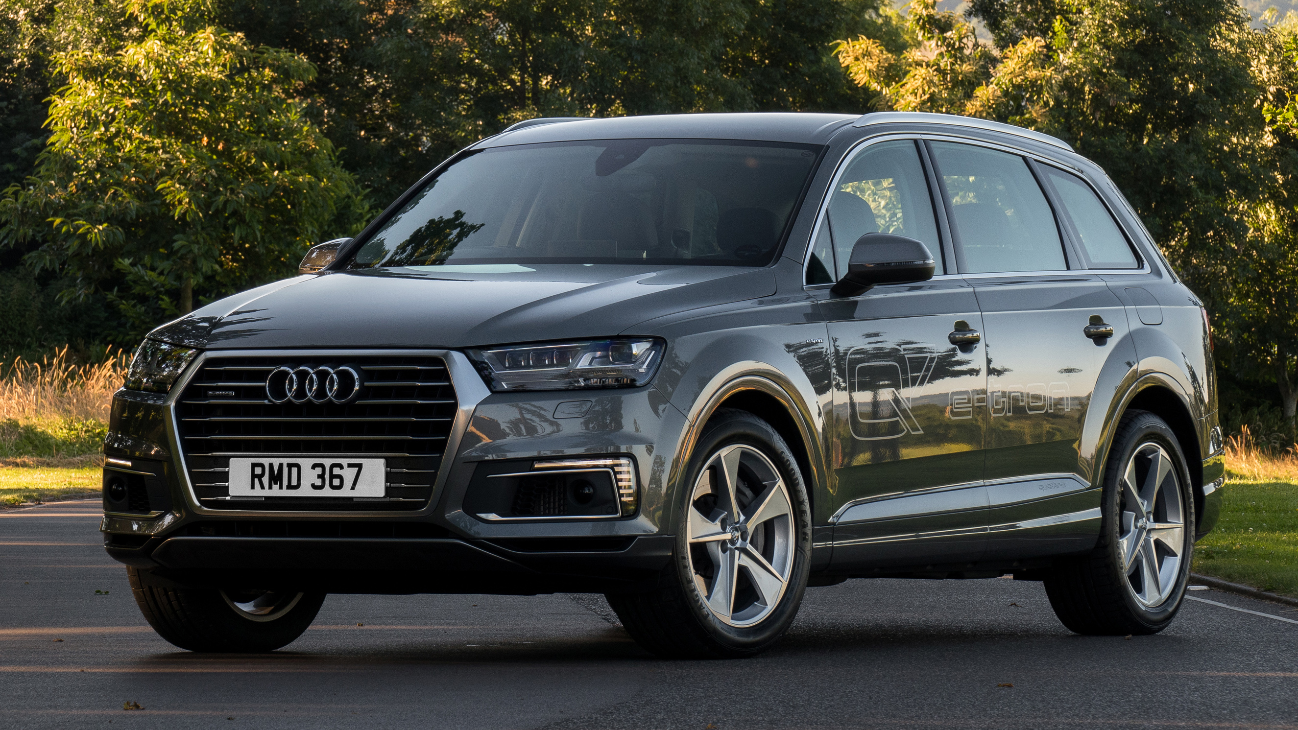 Foto van AUDI Q7 E-TRON