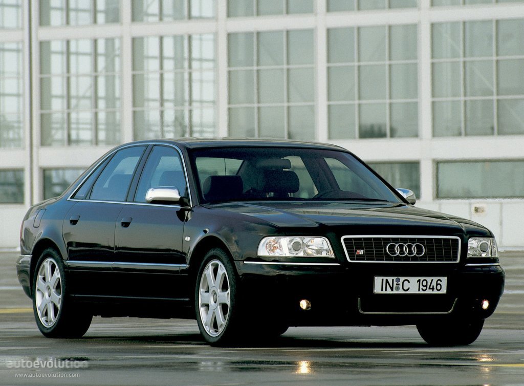 Foto van AUDI S8