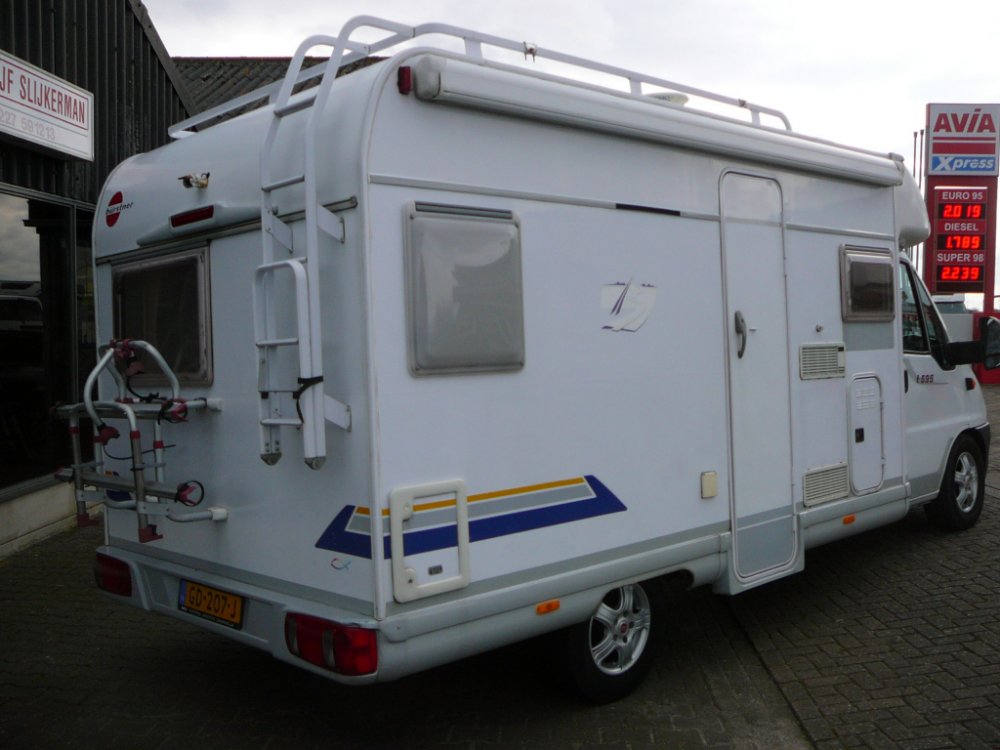 Foto van BUERSTNER TEILINTEGRIERT