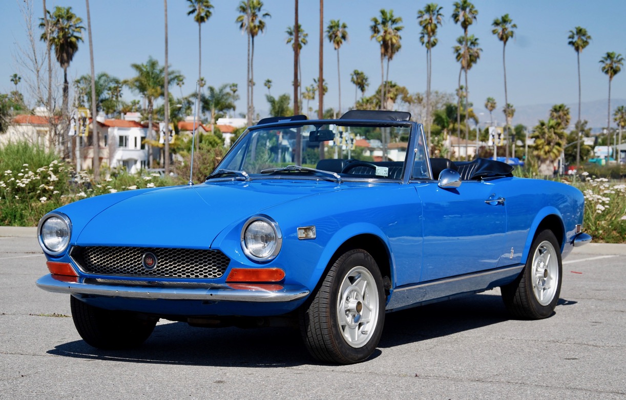 Foto van FIAT 124 SPIDER