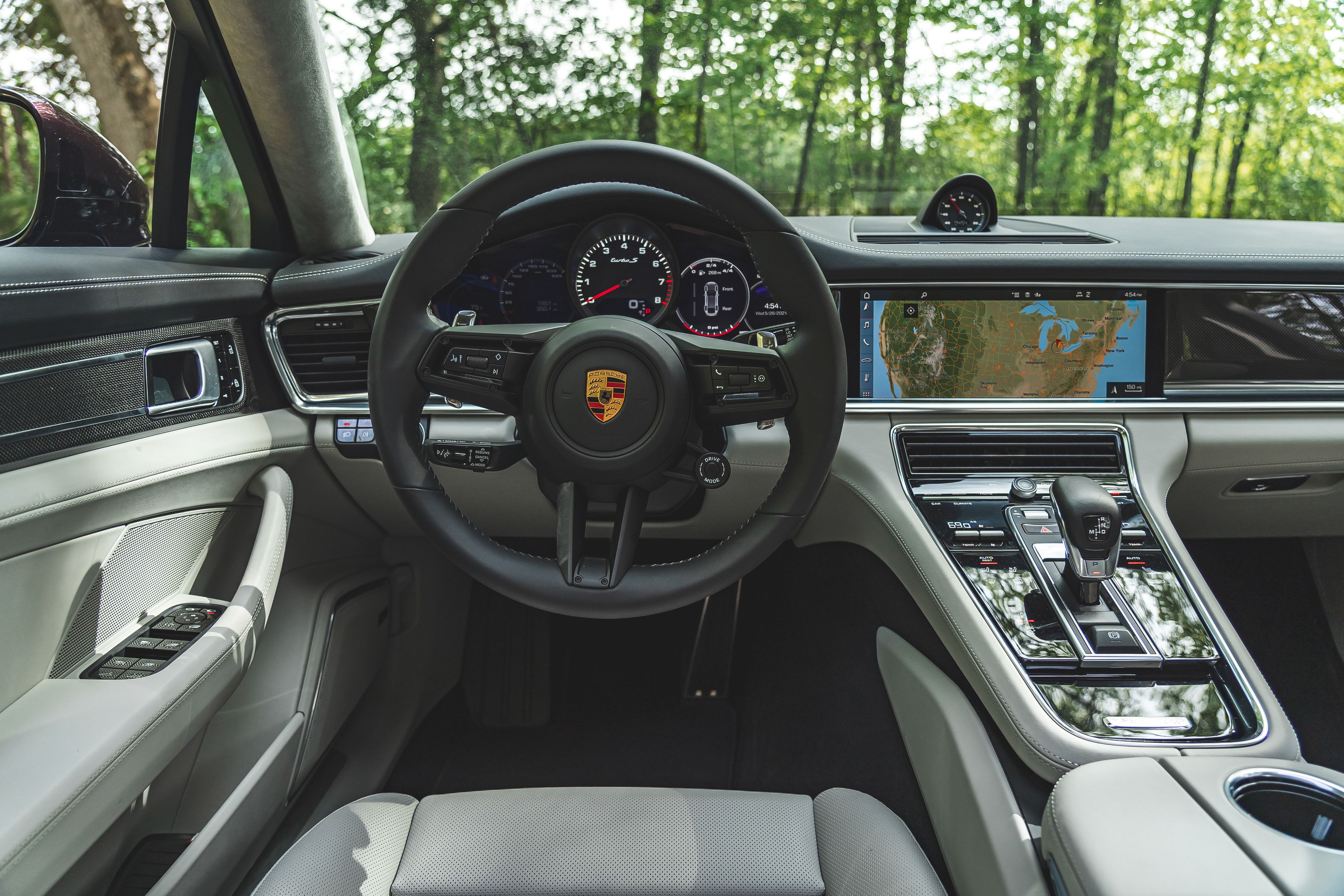 Foto van PORSCHE PANAMERA TURBO S