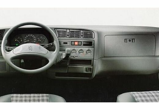 Peugeot Boxer 320mh 2.5d  1994 - voorkant