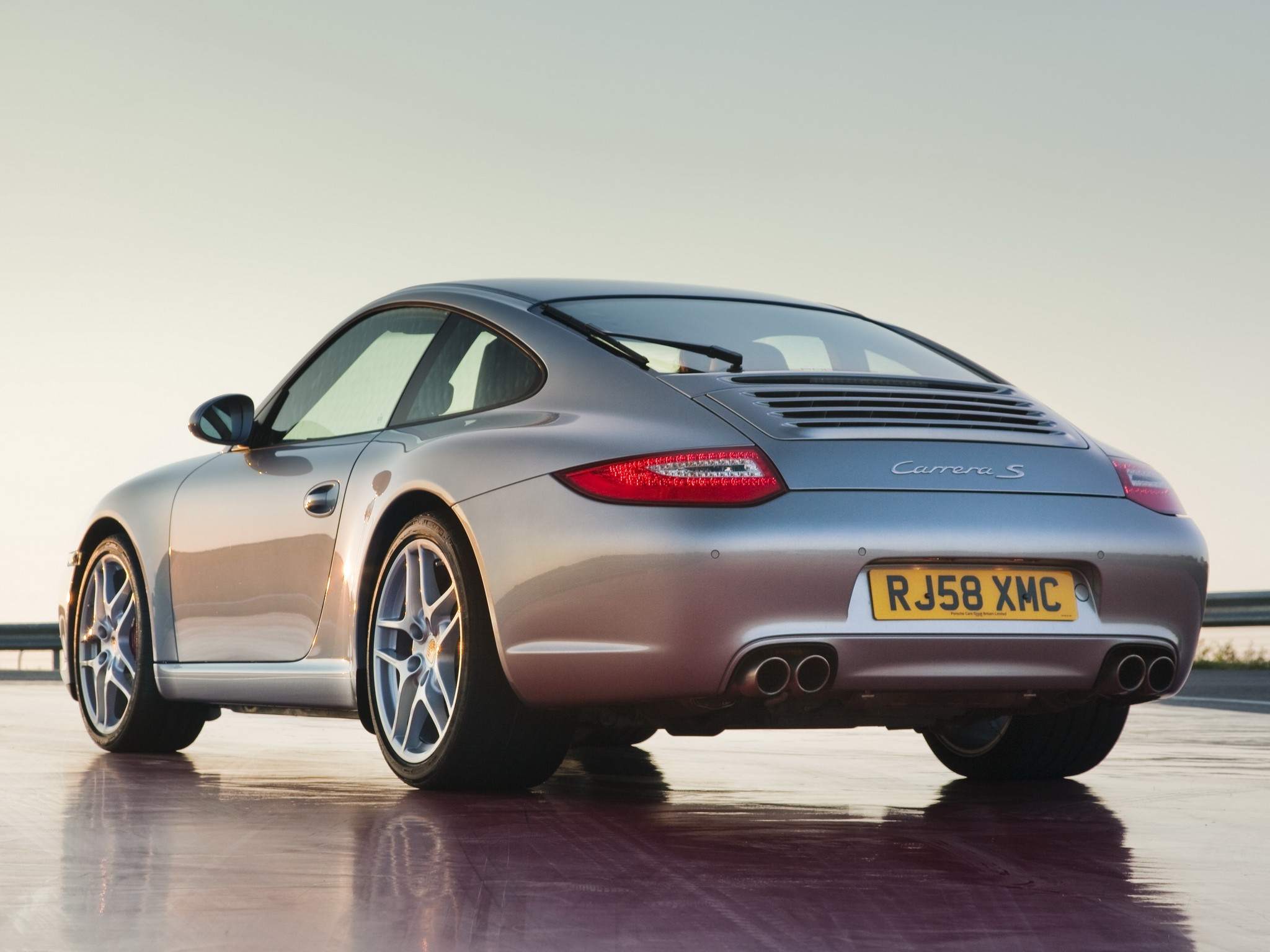 Foto van PORSCHE 911 CARRERA 4S