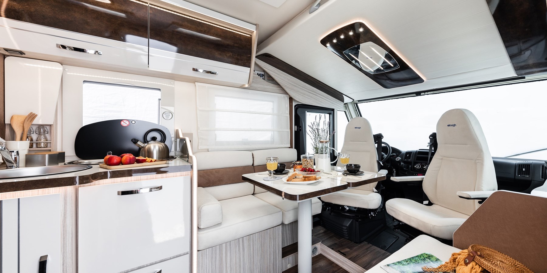 Foto van ELNAGH T-LOFT 532