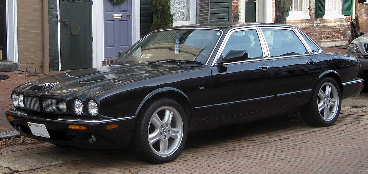 Foto van JAGUAR JAGUAR (XJ8) EXECUTIVE