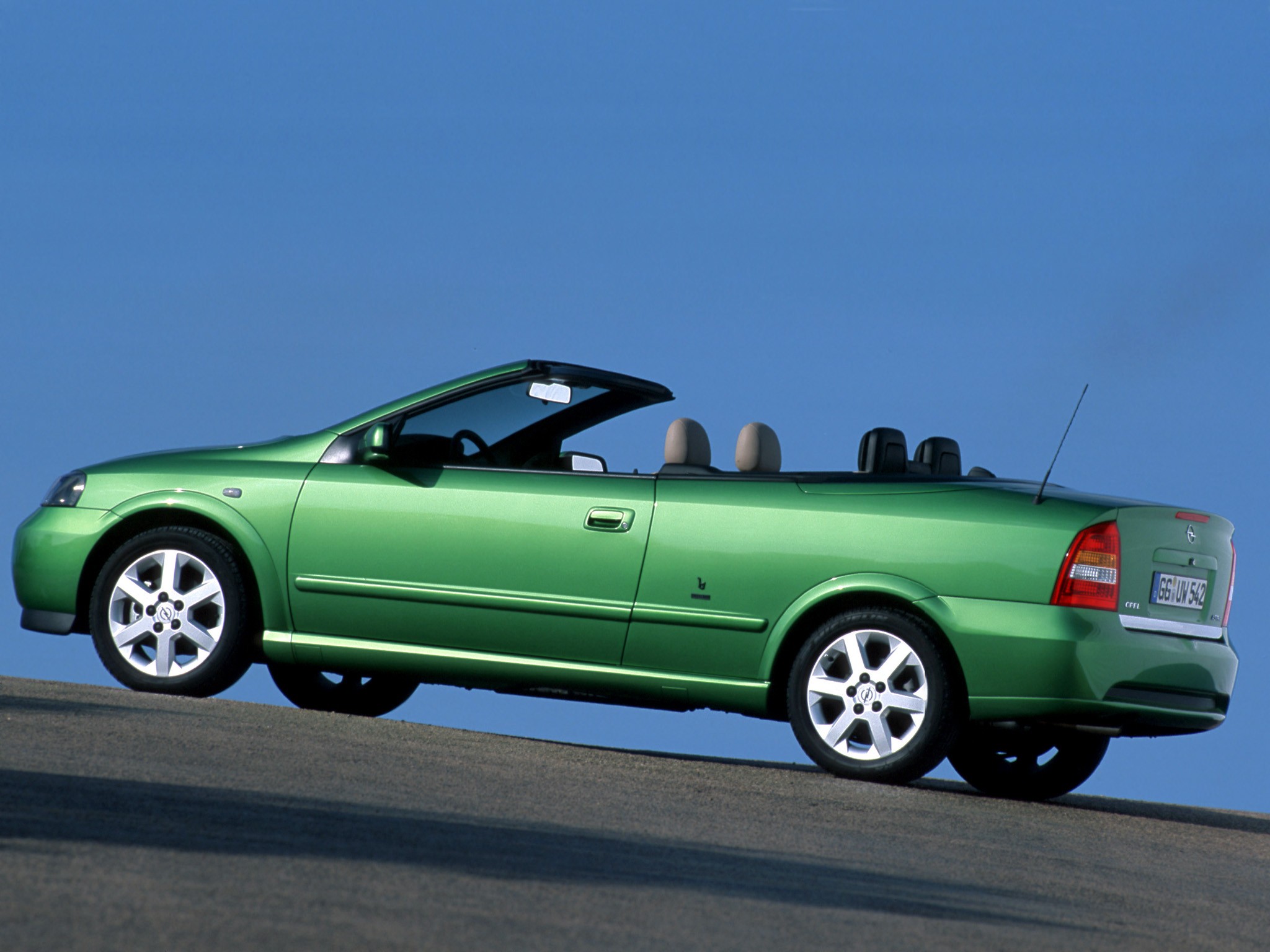 Foto van Opel Astra Cabriolet