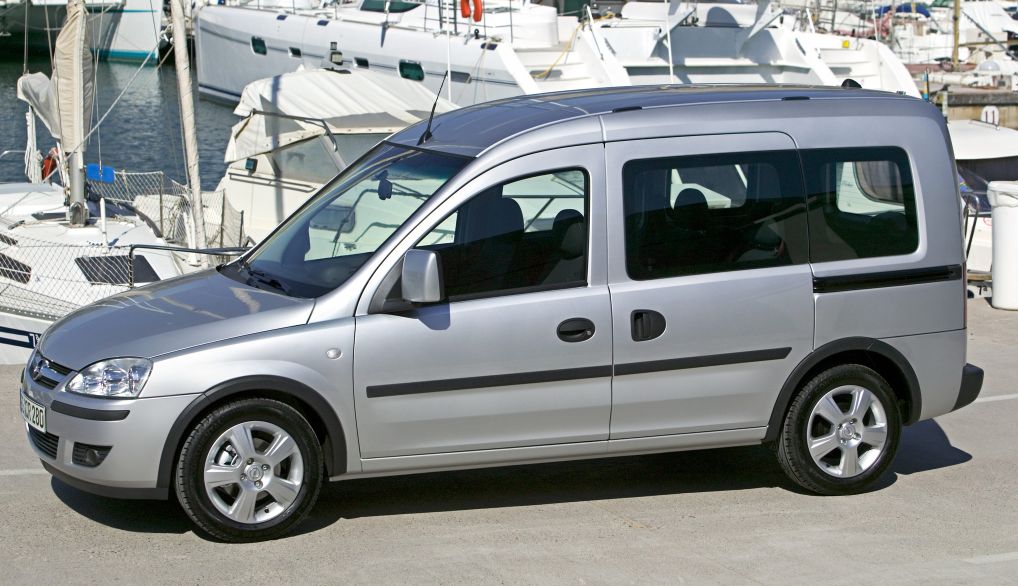 Foto van Opel Tour