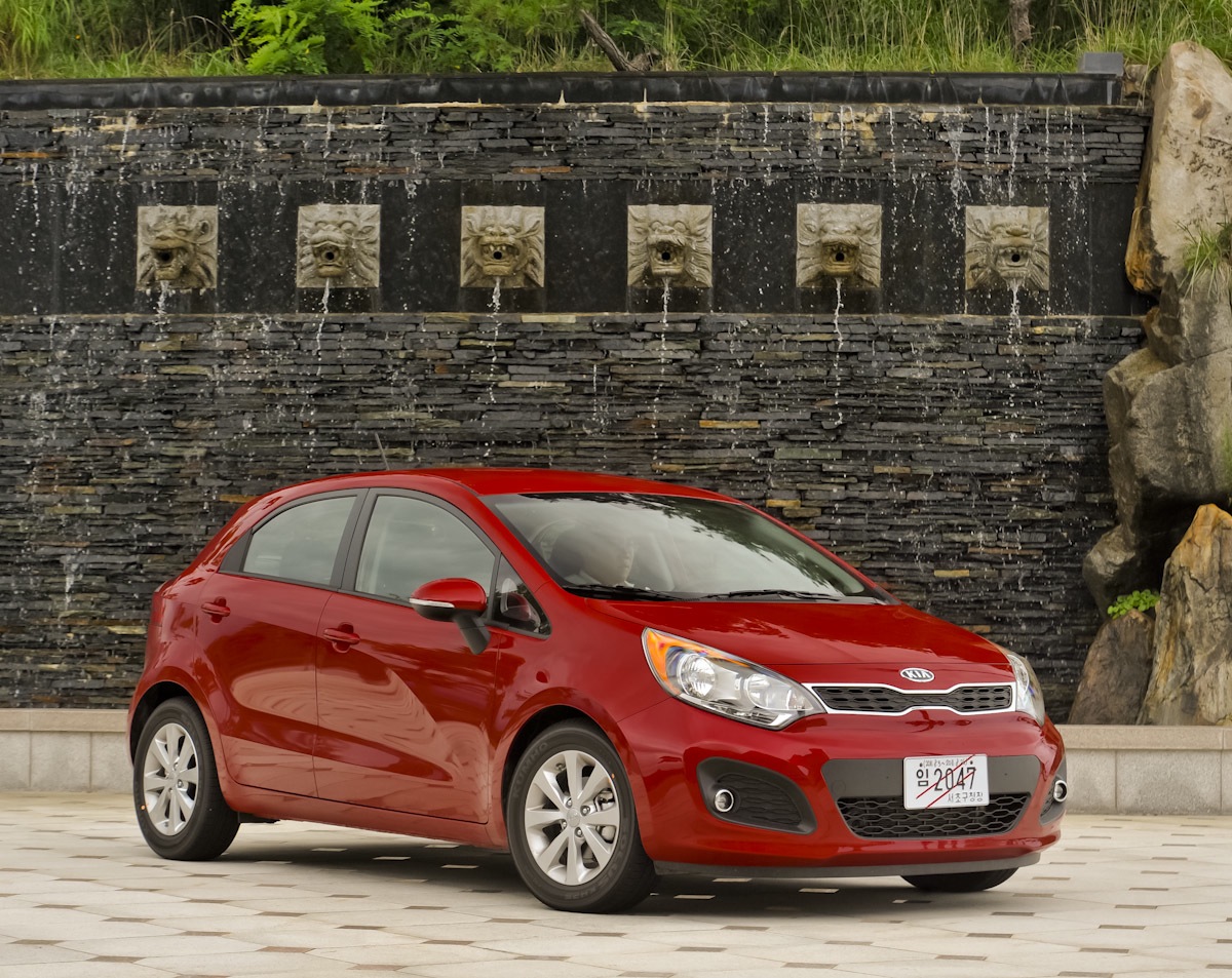 Kia Rio  2013 - voorkant