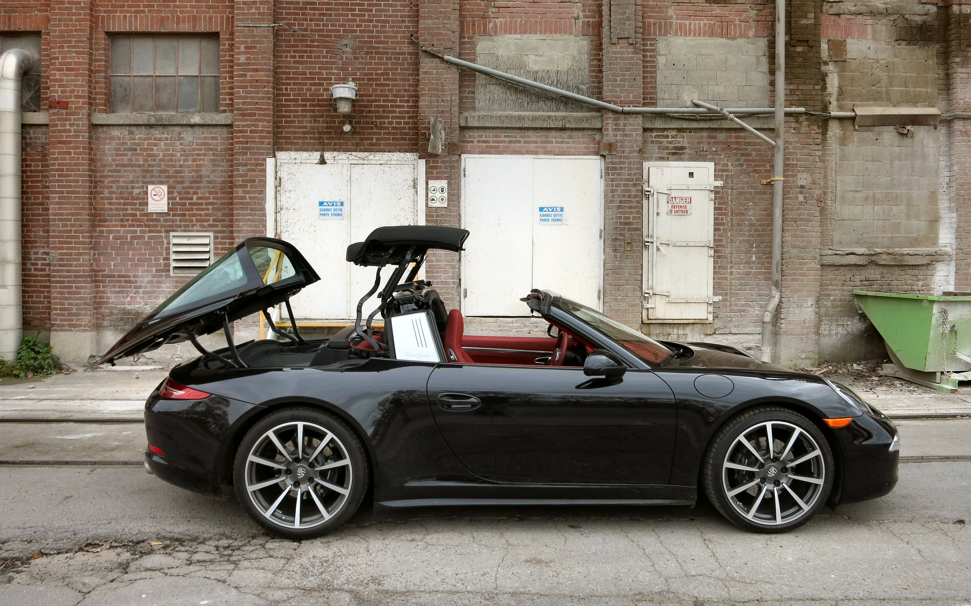 Foto van PORSCHE 911 TARGA 4S
