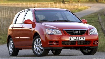 Kia Cerato  2005 - voorkant