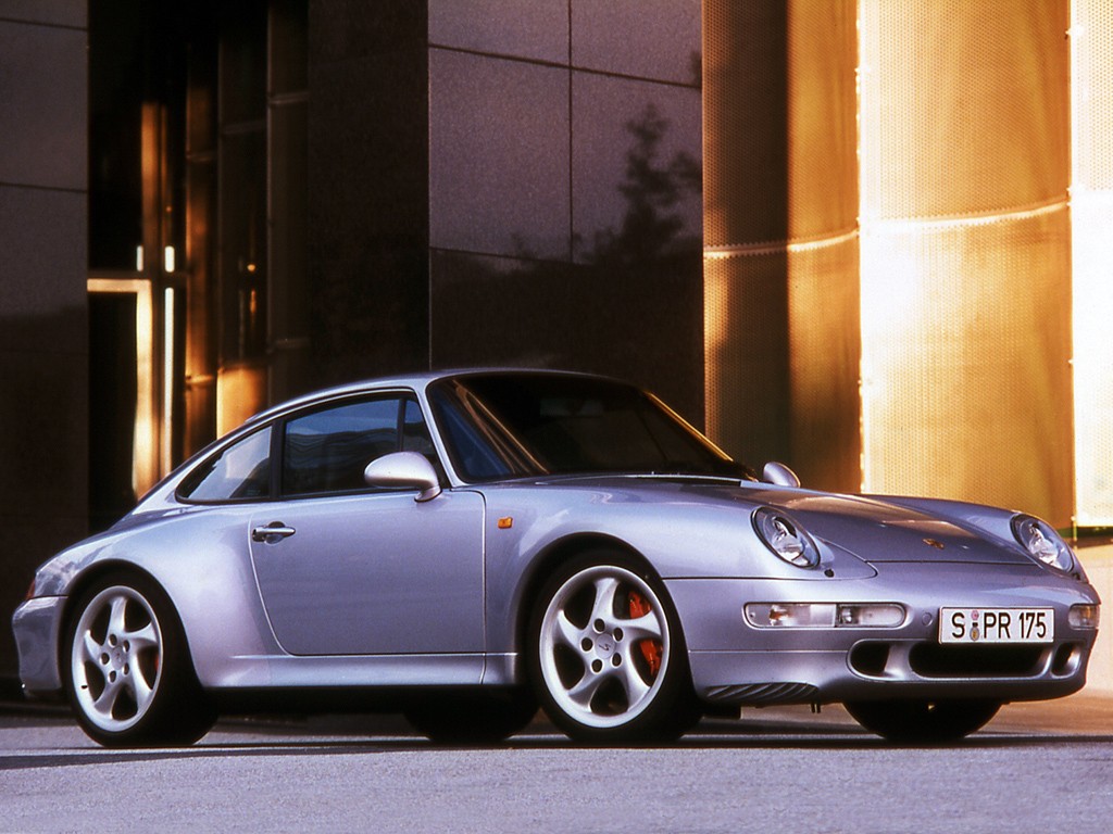 Foto van PORSCHE 911 CARRERA 4