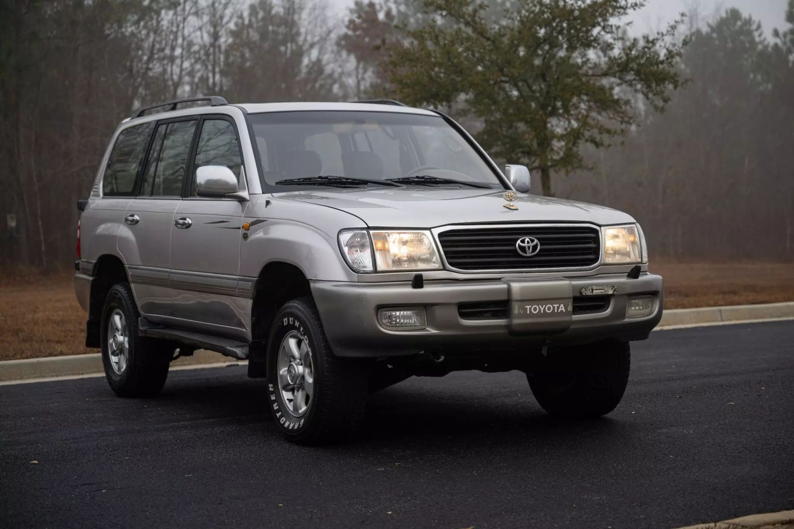 Foto van Toyota LandCruiser 100