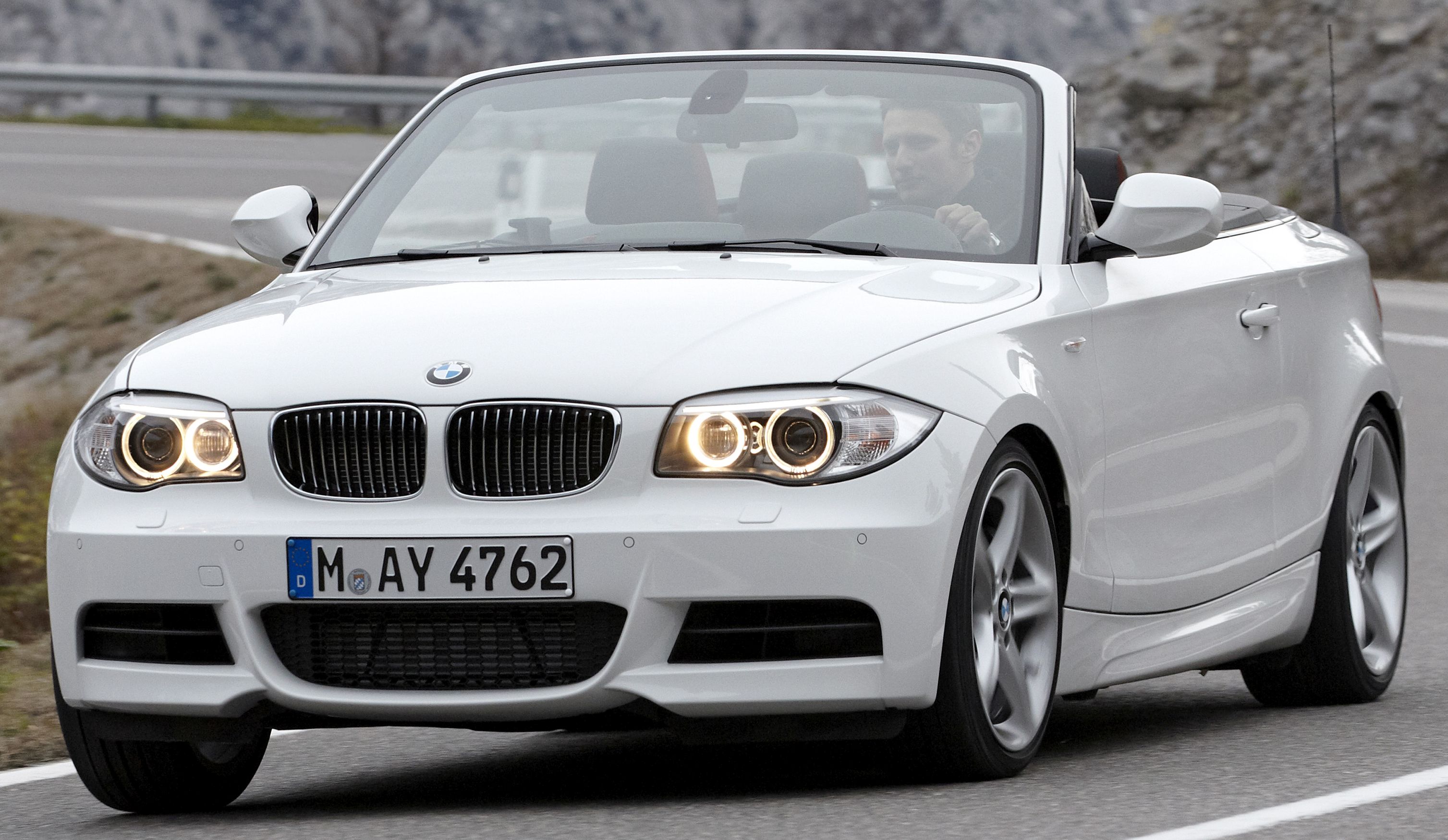 BMW 118i Cabrio  2011 - voorkant