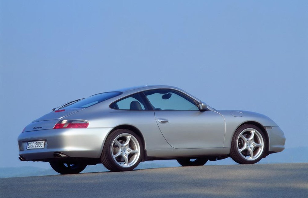Foto van PORSCHE 911 CARRERA 2